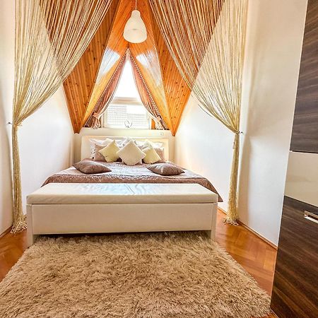 Aranyeso Apartmanhazak No.1 巴拉顿诺尔马迪 外观 照片