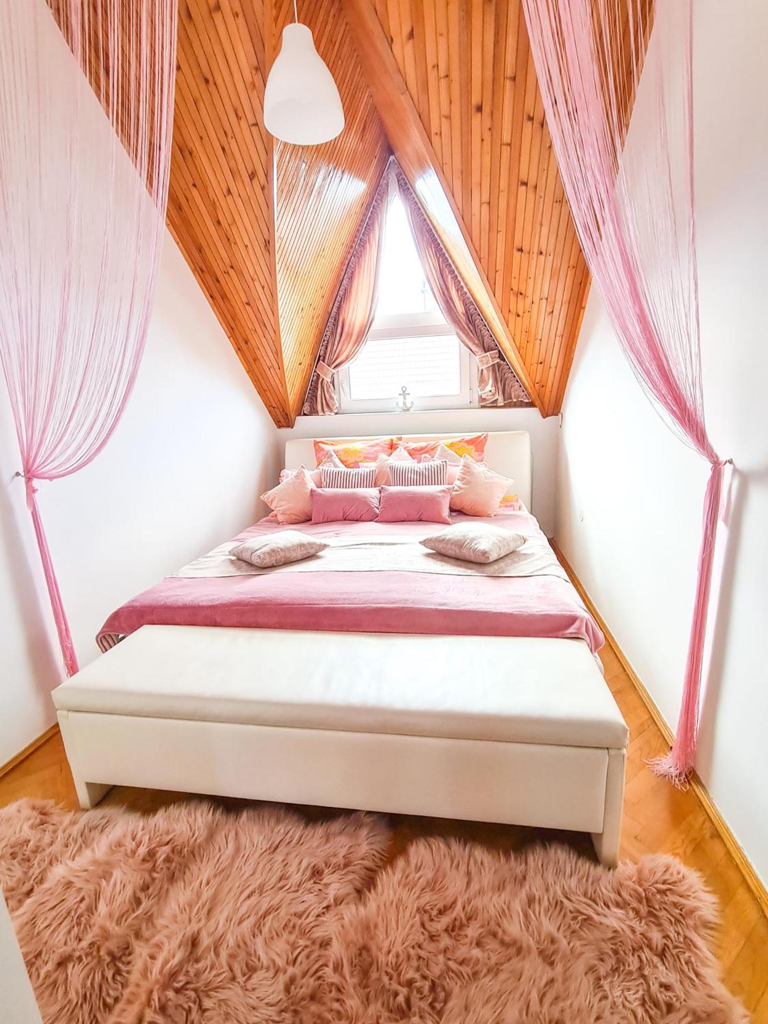 Aranyeso Apartmanhazak No.1 巴拉顿诺尔马迪 外观 照片